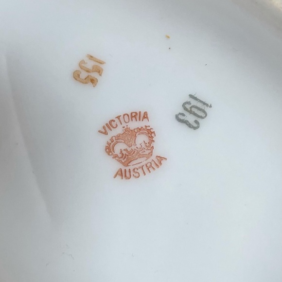 Antique Victoria Austria Porcelain Vase - Painted - Picture 13 of 13